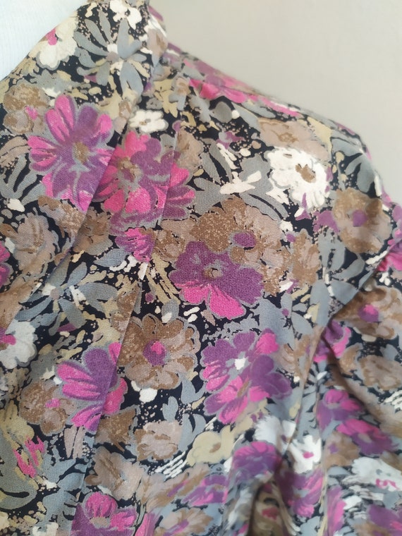 from 60's Cotton Floral Fuchsia Gray Dress Mid-ca… - image 10