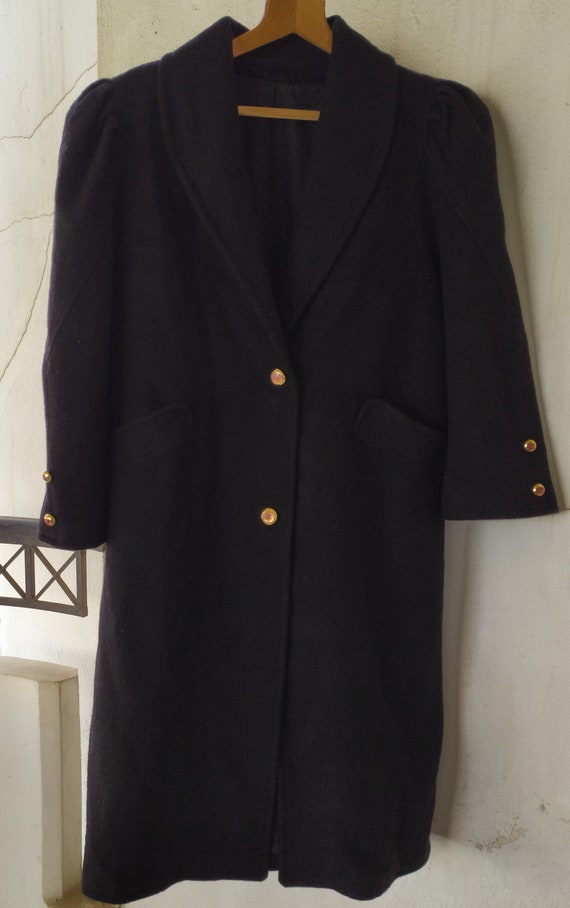 Cozy 90's Black Overcoat with Puff Sleeves - Vint… - image 5