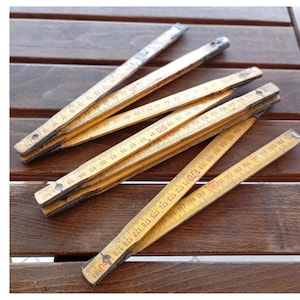 Doppelter Gelber Klappbarer Holzmeter aus Griechenland, Messlineal alter Schreiner Vintage Werkzeug