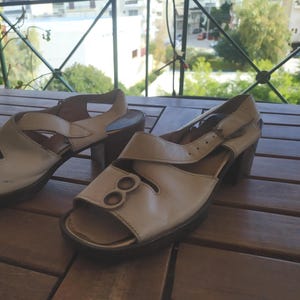 Greek 70&#39;s Vintage Women&#39;s Shoes Ivory Made in Greece from Leather Leather Retro Size US-8  Summer Shoes