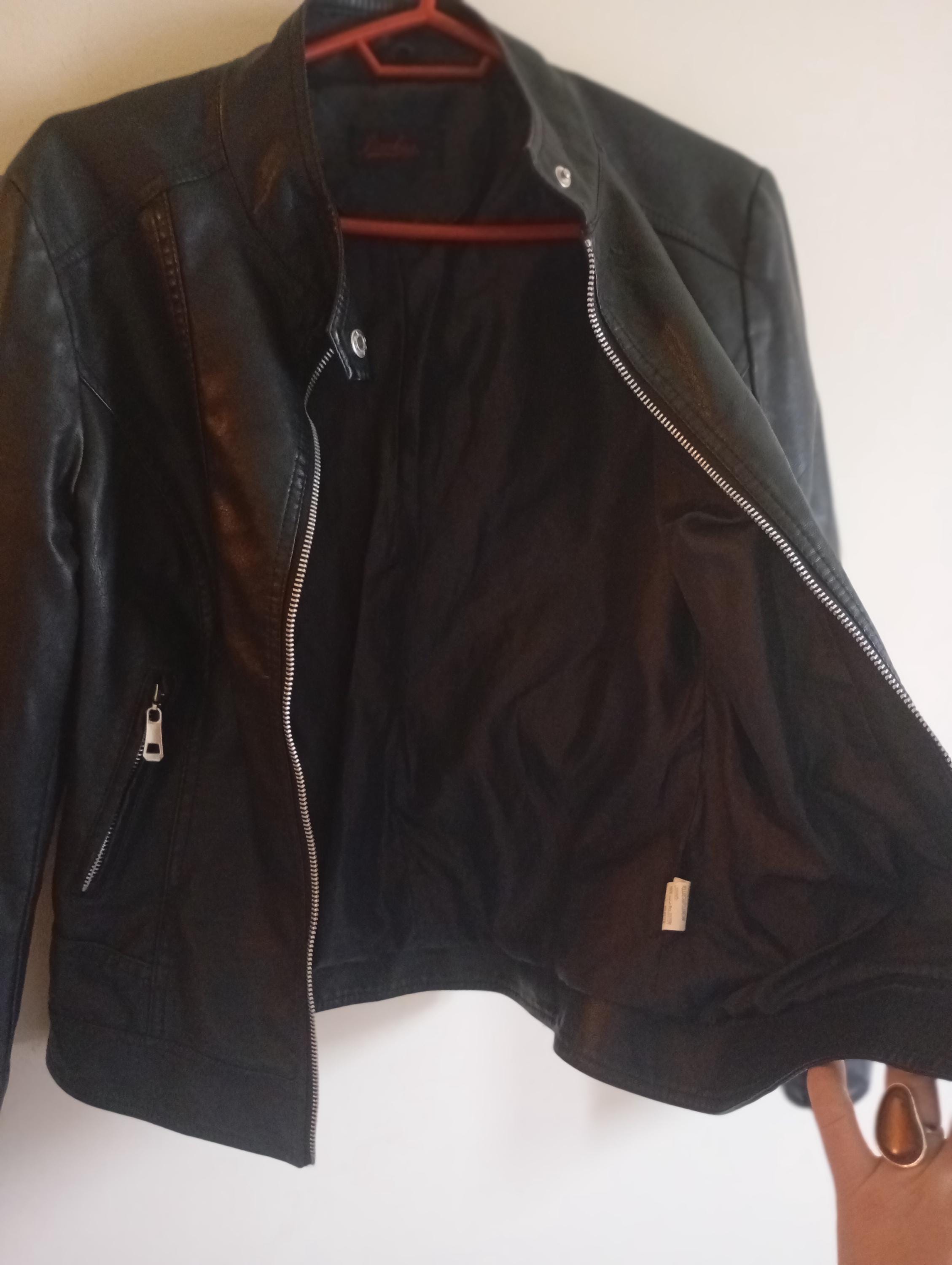 Y2K 00s Women's Faux Leather Jacket Black | Zipper & Pockets
