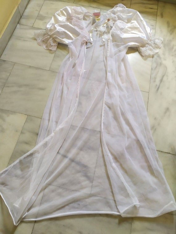 Unused 80's Lace Bridal Robe & Garter - Retro Wed… - image 8