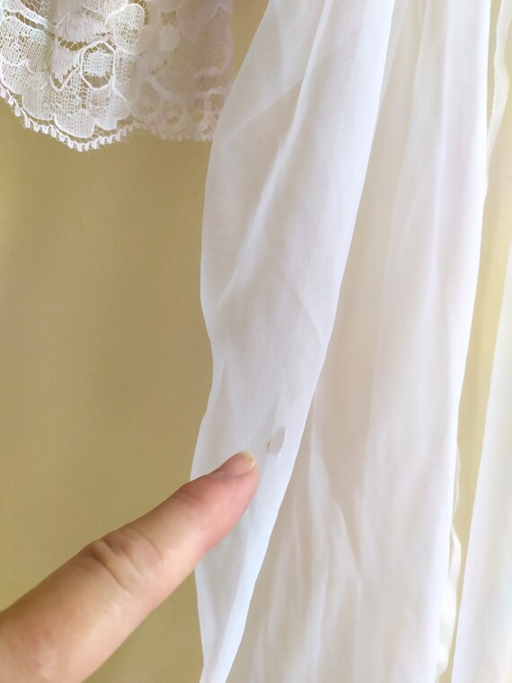 Unused 80's Lace Bridal Robe & Garter - Retro Wed… - image 2