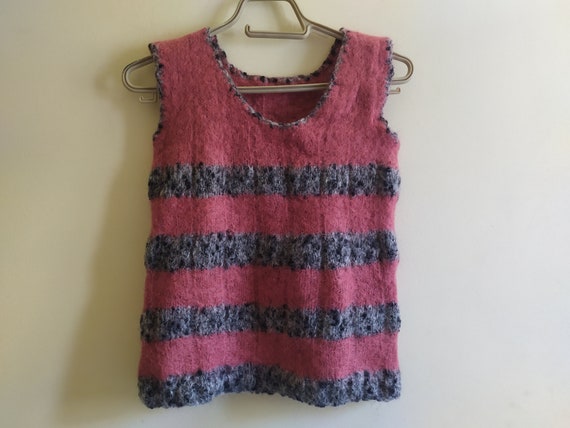 Hand knit Sweater Vest from 00's Woolen Sweet Gra… - image 8