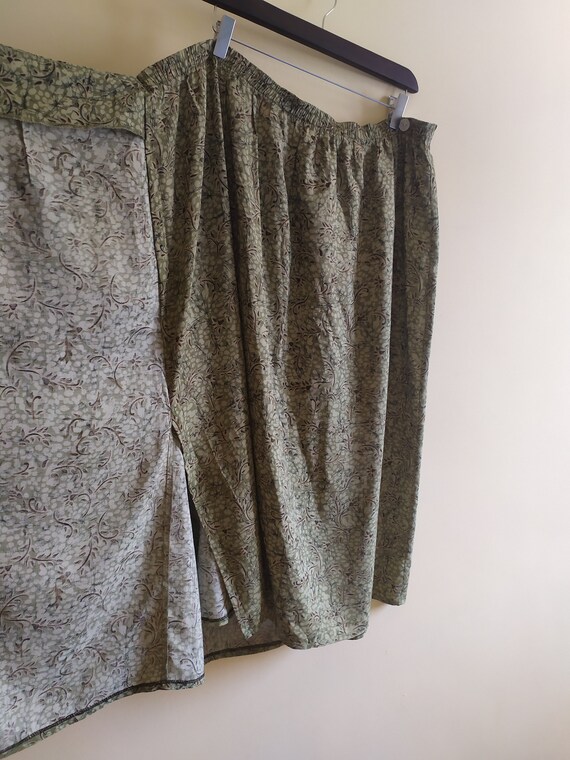 Plus Size Retro Wrap Skirt: Long  Lovely Below th… - image 4