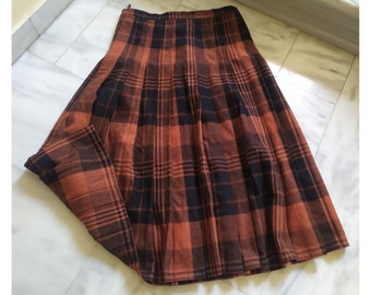 Woolen Skirt Plaid Waist Plate style on Burnt Orange Black color with Plates Women's Clothes Clothing Vintage 60's  Small Size