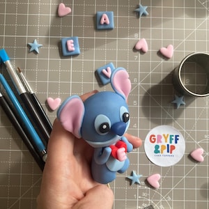 Décoration pour gâteau fondant personnalisée image 4