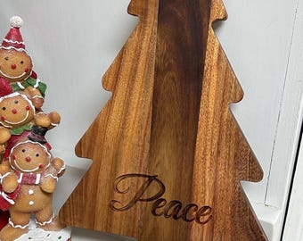 Customized Christmas Tree cutting Board/ Christmas decor/ Acacia wood cutting board/ Kitchen decor