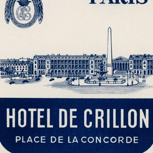 Hotel de Crillon, pôster de belas artes vintage, impressão de belas artes meticulosamente restaurada e reproduzida.