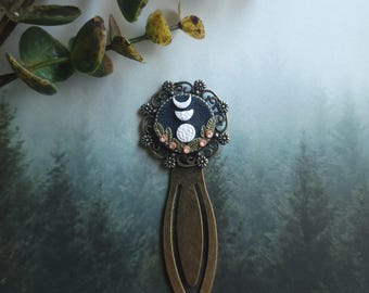 Floral Moon Phase Metal Clay Bookmark| Dark Cottagecore Gothic Forest Moon Bookmark| Handmade Minimalist Moon Polymer Clay Gift for Reader