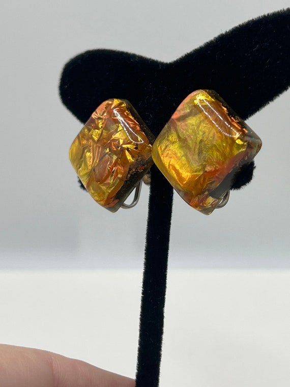 vintage lucite acrylic Gem