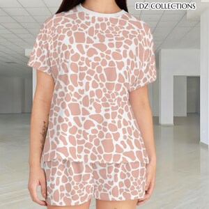 Blush Pink Giraffe Print Pajama Set: Women&#39;s Cozy Sleepwear