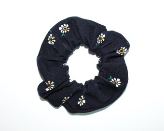 Navy Daisy Scrunchie, Floral scrunchie, flower scrunchie, knit scrunchie, soft scrunchie, handmade, hair ties, soft hair ties