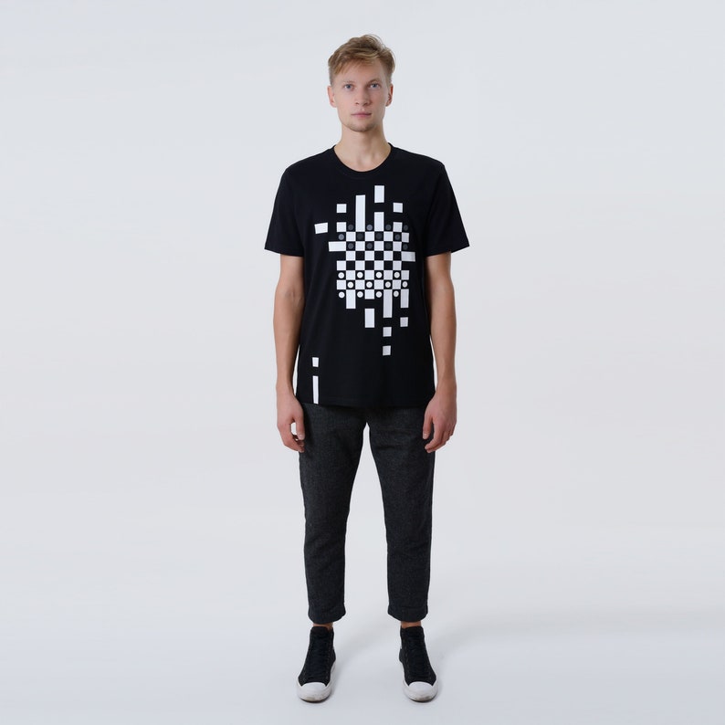 Play Checkers Organic T-Shirt for Men//Play this Graphic image 0