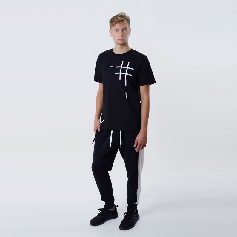 Tic-Tac-Toe Game Organic T-Shirt for Men//Graphic image 0