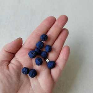 Papierperlen zur Herstellung von handgemachtem Schmuck, blaue Recyclingpapierperlen