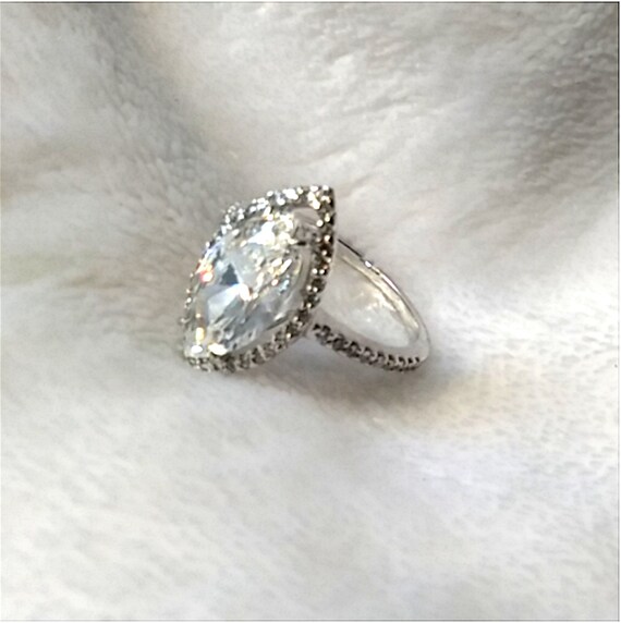 14K White Gold White Topaz Cocktail Ring - image 3