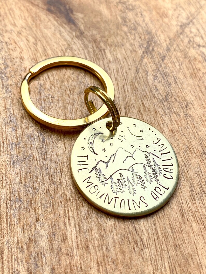 Wanderlust Keyring The Mountains Are Calling Keyring Cabin Keys Keychain Adventure Keychain