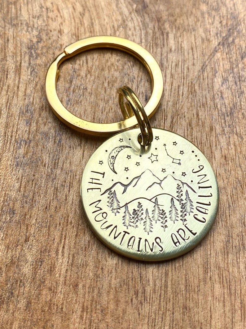 Wanderlust Keyring The Mountains Are Calling Keyring Cabin Keys Keychain Adventure Keychain