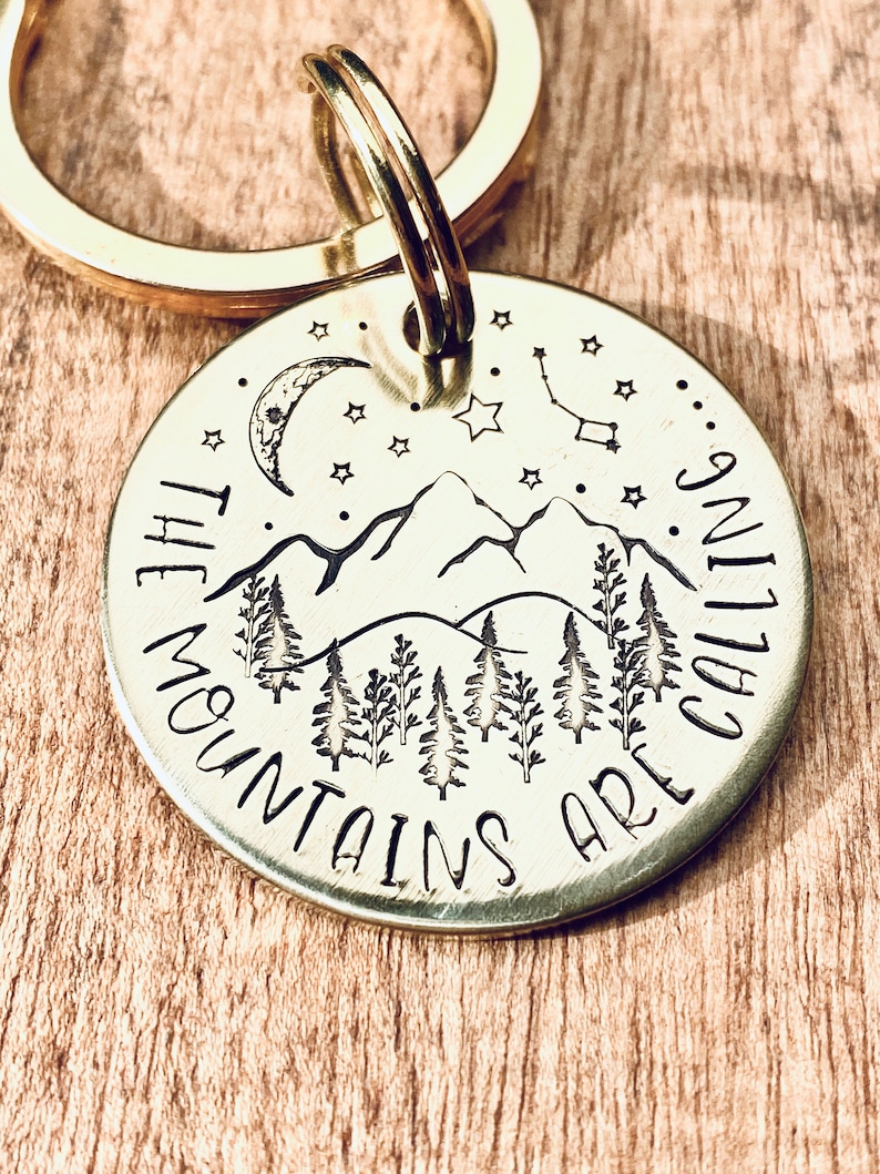 Wanderlust Keyring The Mountains Are Calling Keyring Cabin Keys Keychain Adventure Keychain