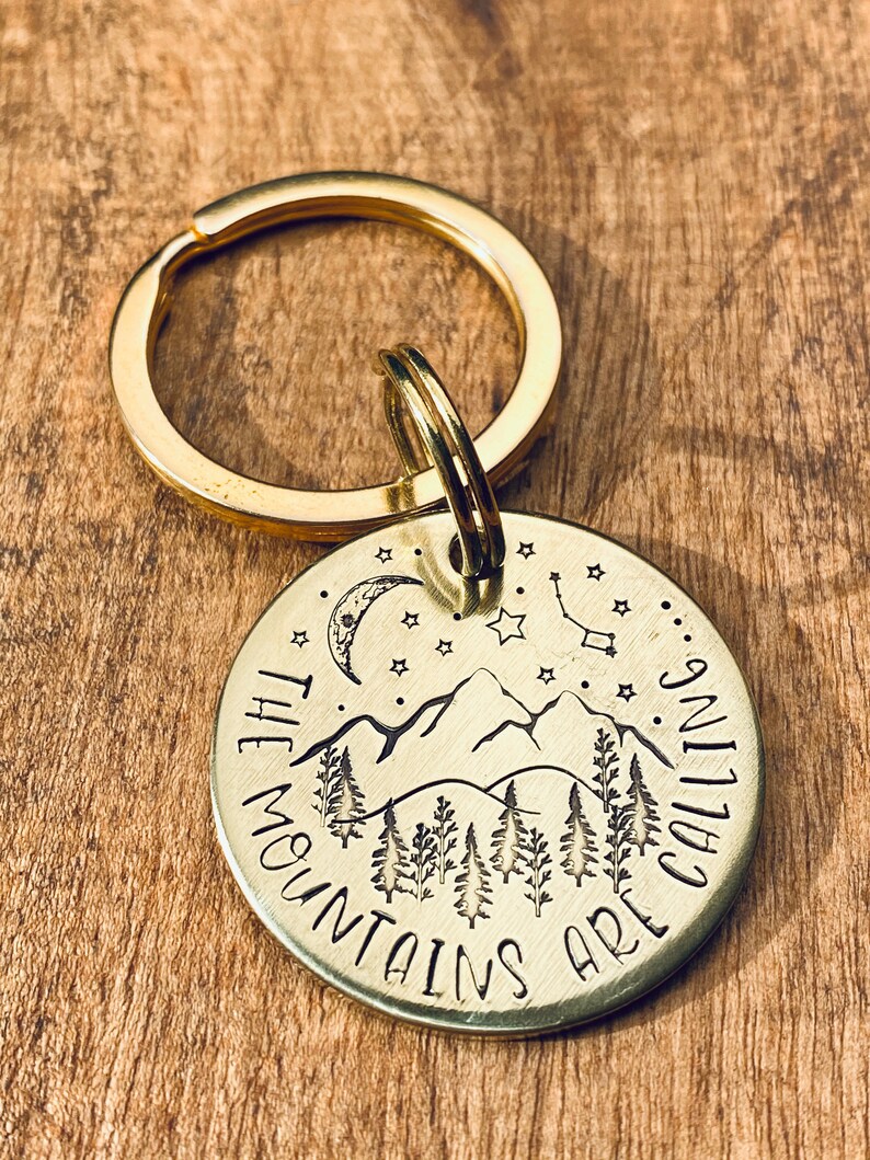 Wanderlust Keyring The Mountains Are Calling Keyring Cabin Keys Keychain Adventure Keychain