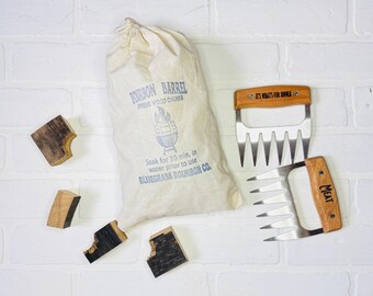 Whiskey Barrel Smoking Wood Chunks and Meat Claws Set – BBQ Smoker Gift for Pulled Pork, Brisket, Grill and Smoke Lovers