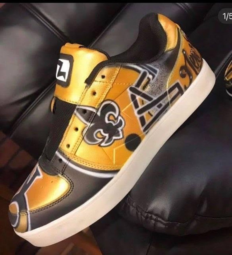 custom airbrush shoes