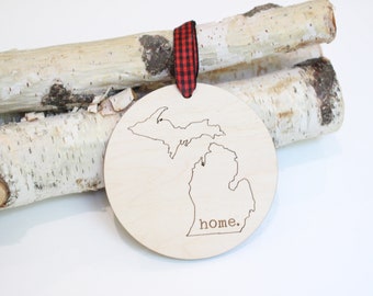 Michigan Home Round Christmas Ornament, Wood Engraved State Holiday Ornament, Michigan Gifts, Family Keepsake, Made in Michigan