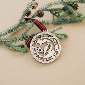 Michigan Christmas Ornament, Mitten State Tree Holiday Ornament, State Ornament, Wolverine Souvenir, Personalized Custom Gift