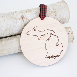 Michigan Round Christmas Ornament, Wood Engraved State Holiday Ornament, Michigan Gifts, Family Keepsake, Made in Michigan