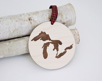 Great Lakes Michigan Round Christmas Ornament, Wood Engraved State Lakes Holiday Ornament, Michigan Gifts, Family Keepsake, Made in Michigan