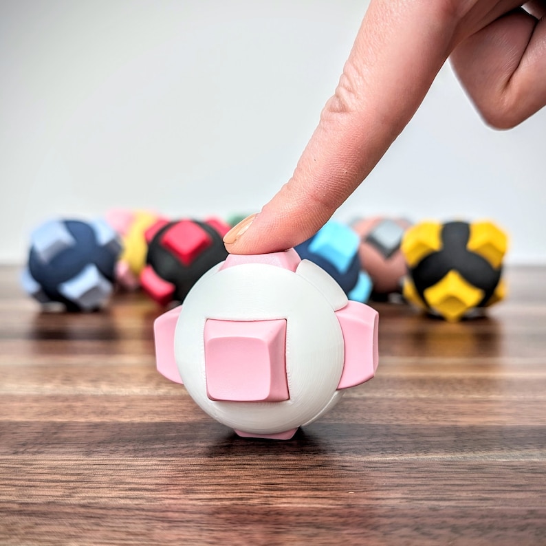 Fidget Ball - Mechanical Keyboard Fidget Clicker - Keycap Stress Relief - Fidget Toys for Focus