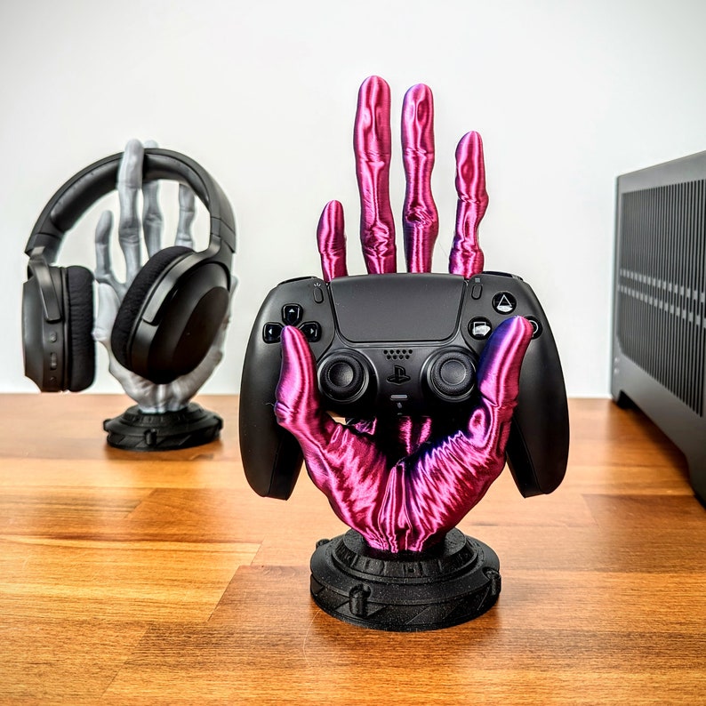 Alien Hand Controller Stand - Headphone Stand - Controller Holder - Gaming Room Decor - Office Desktop - For PS5, XBOX, or Nintendo Switch
