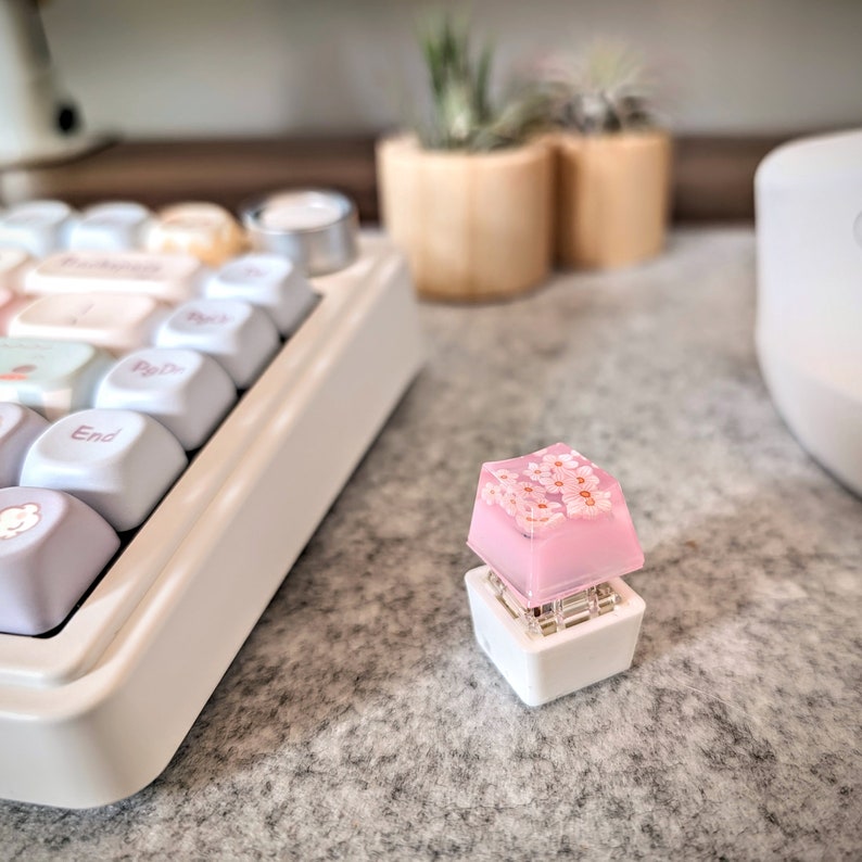 Keyboard Fidget Toy - ASMR Keychain Desk Toy - Stim Toy - Stress Relief