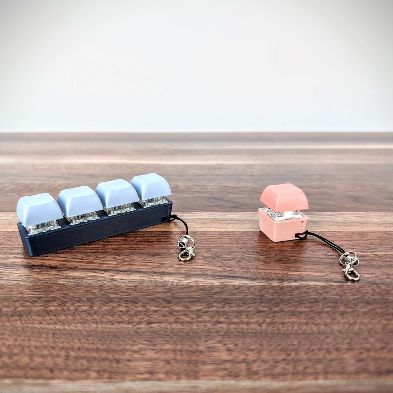 Two-Tone Fidget Keychain - ASMR Fidget Toy - Mechanical Keyboard Clicky Fidget