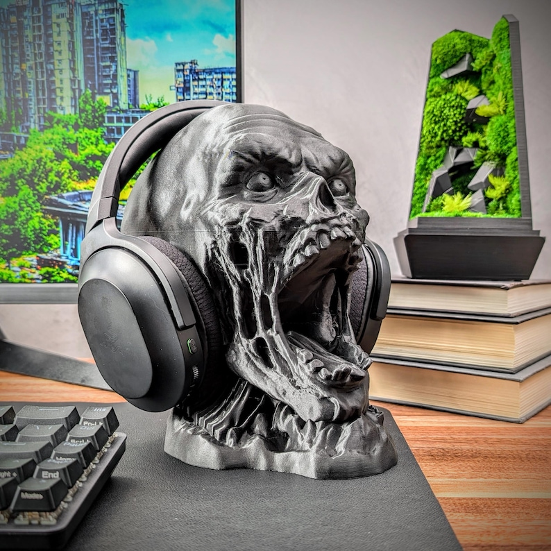 Zombie Head Headphone Stand - Bust Headset Holder - Horror Gamer Gift - Desk Decor image 9