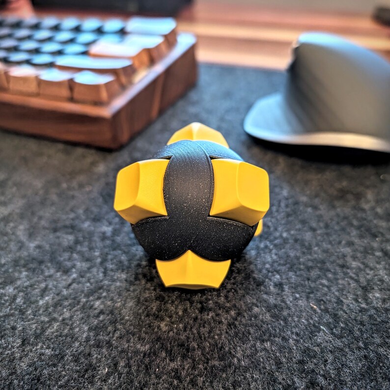Fidget Ball - Mechanical Keyboard Fidget Clicker - Keycap Stress Relief - Fidget Toys for Focus