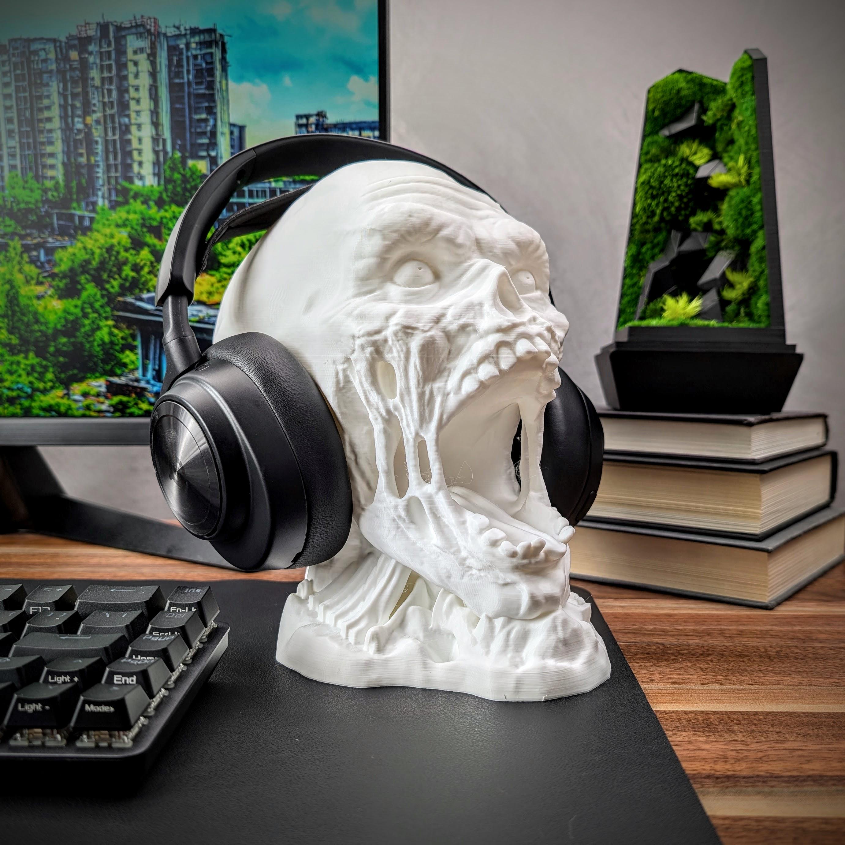 Zombie Head Headphone Stand - Bust Headset Holder - Horror Gamer Gift - Desk Decor