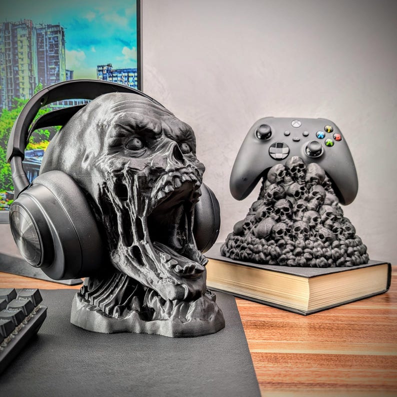 Zombie Head Headphone Stand - Bust Headset Holder - Horror Gamer Gift - Desk Decor image 3