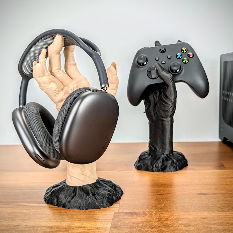 Zombie Hand Controller Stand - Witch's Demon Hand Headphone Stand - Controller Stand for Ps5, XBOX, or Nintendo Switch - Desktop Decor