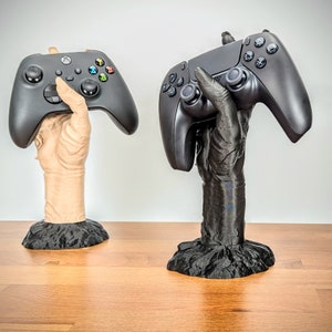 Zombie Hand Controller Stand - Witch's Demon Hand Headphone Stand - Controller Stand for Ps5, XBOX, or Nintendo Switch - Desktop Decor