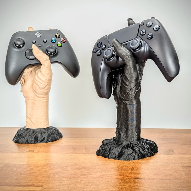 Zombie Hand Controller Stand - Witch's Demon Hand Headphone Stand - Controller Stand for Ps5, XBOX, or Nintendo Switch - Desktop Decor