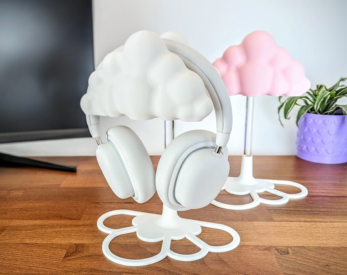 Cloud Headphone Stand - Kawaii Gamer Girl - Cute Gaming Accessories