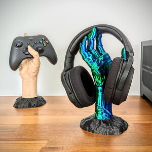 Zombie Hand Controller Stand - Witch's Demon Hand Headphone Stand - Controller Stand for Ps5, XBOX, or Nintendo Switch - Desktop Decor