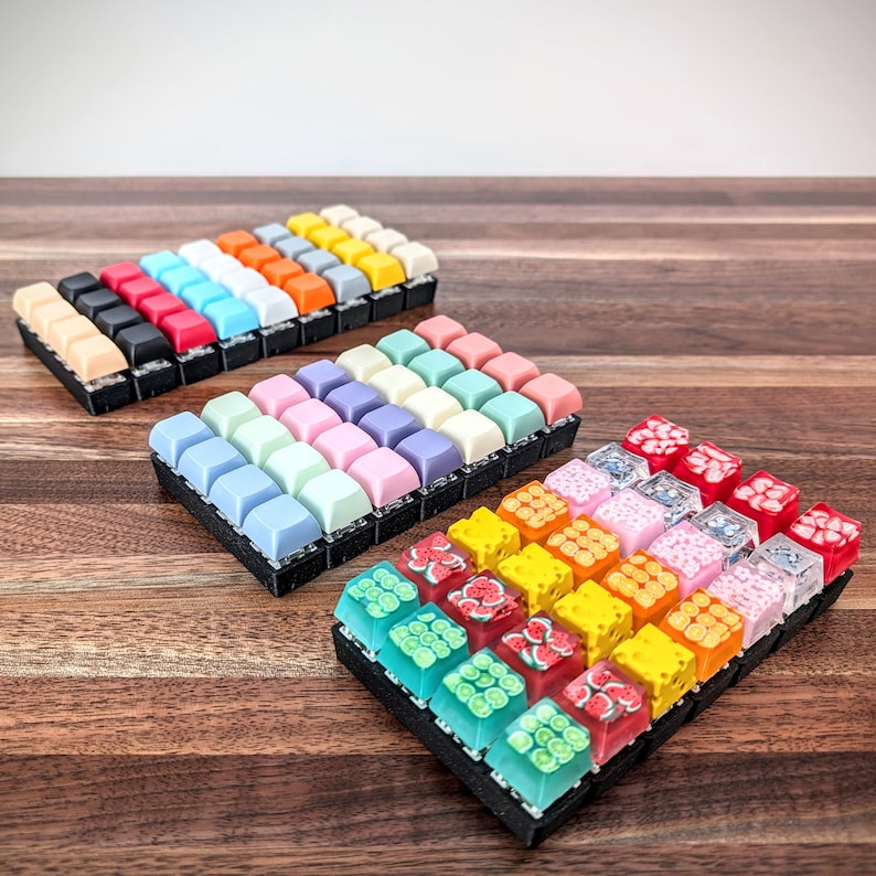 Keyboard Clicky Fidget Toy - 4 Keycaps Fidget - Mechanical Keyboard ASMR Keychain
