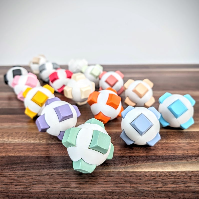Fidget Ball - Mechanical Keyboard Fidget Clicker - Keycap Stress Relief - Fidget Toys for Focus