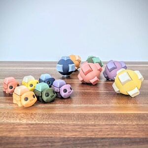 Two-Tone Fidget Keychain - ASMR Fidget Toy - Mechanical Keyboard Clicky Fidget