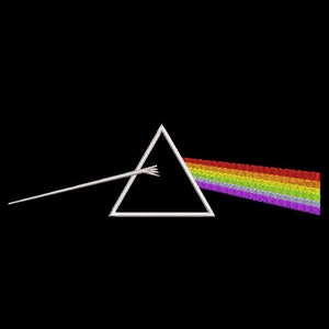 Può includere: Un triangolo bianco con un raggio di luce che emana da esso, creando un effetto arcobaleno. L'arcobaleno è composto da rosso, arancione, giallo, verde, blu, indaco e violetto.