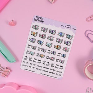 Puede incluir: Una hoja de pegatinas coloridas con un diseño de pila de dinero y el texto "Pay Day" repetido varias veces. Las pegatinas están sobre un fondo rosa.