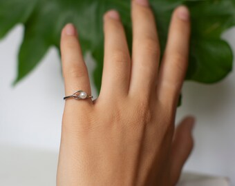 swarovski pinky ring